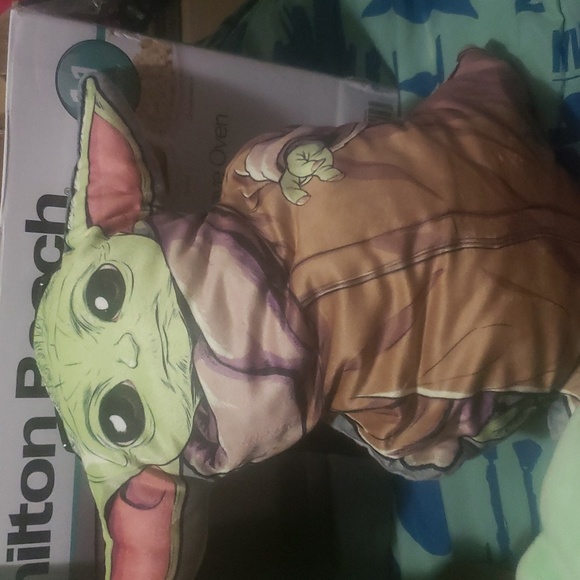 Baby Yoda items - Picture 10 of 11